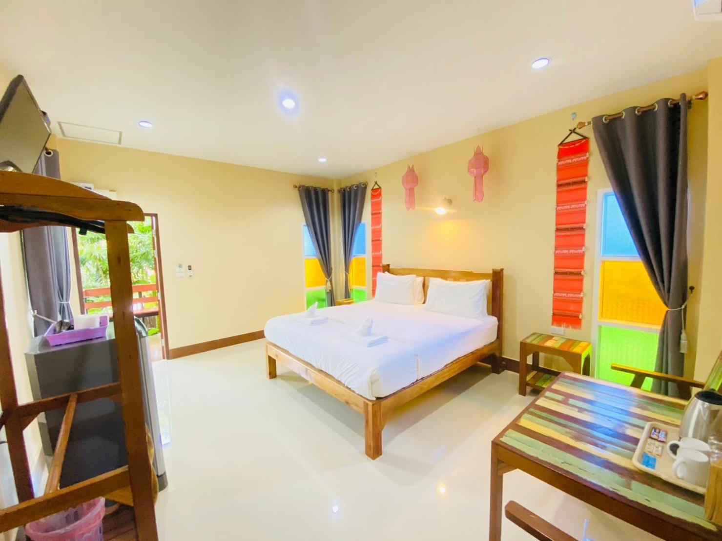 Huan Soontaree Hotel Ban Phe Buitenkant foto