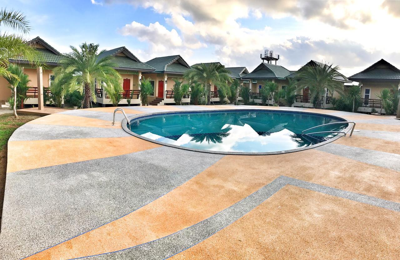 Huan Soontaree Hotel Ban Phe Buitenkant foto