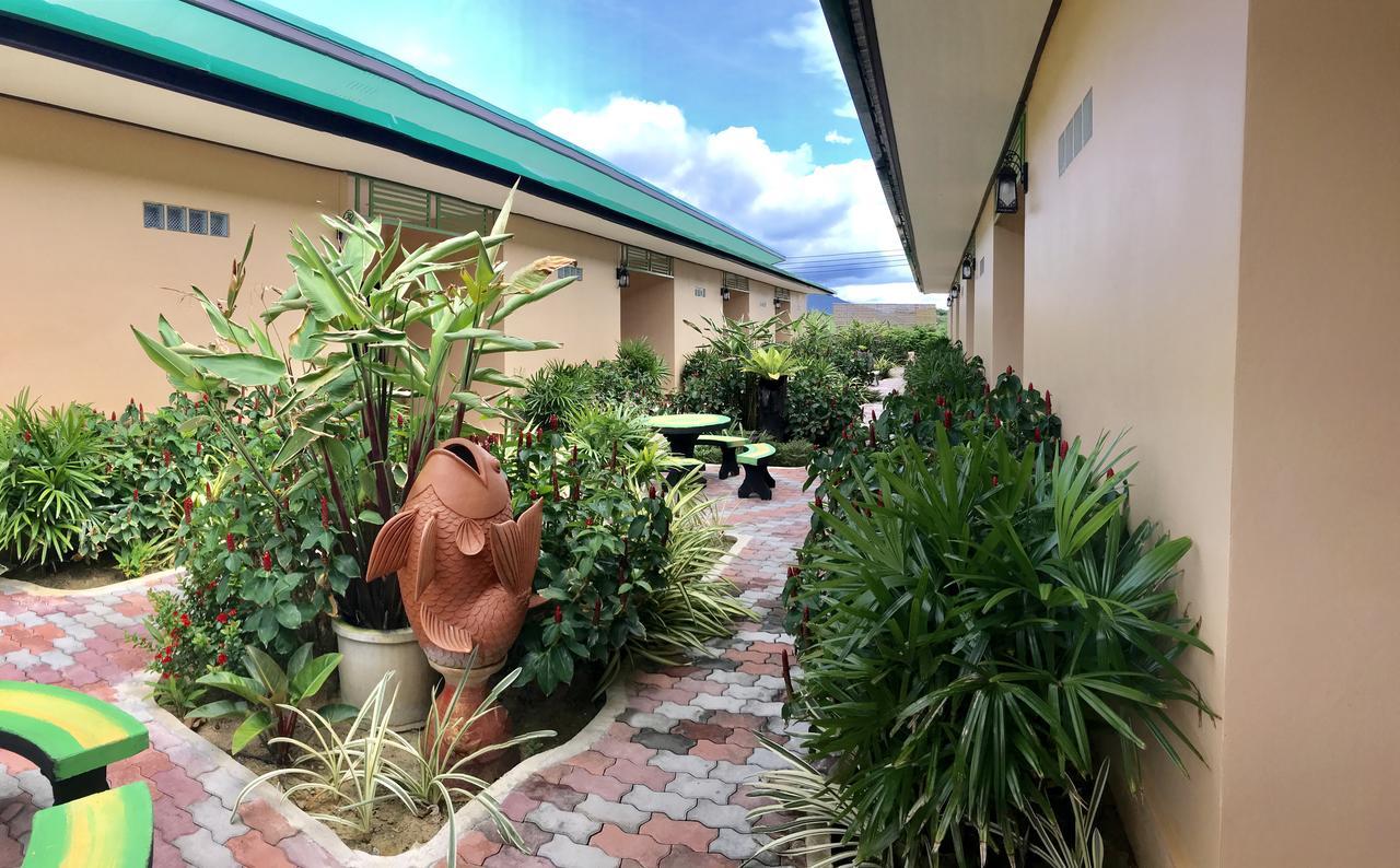 Huan Soontaree Hotel Ban Phe Buitenkant foto