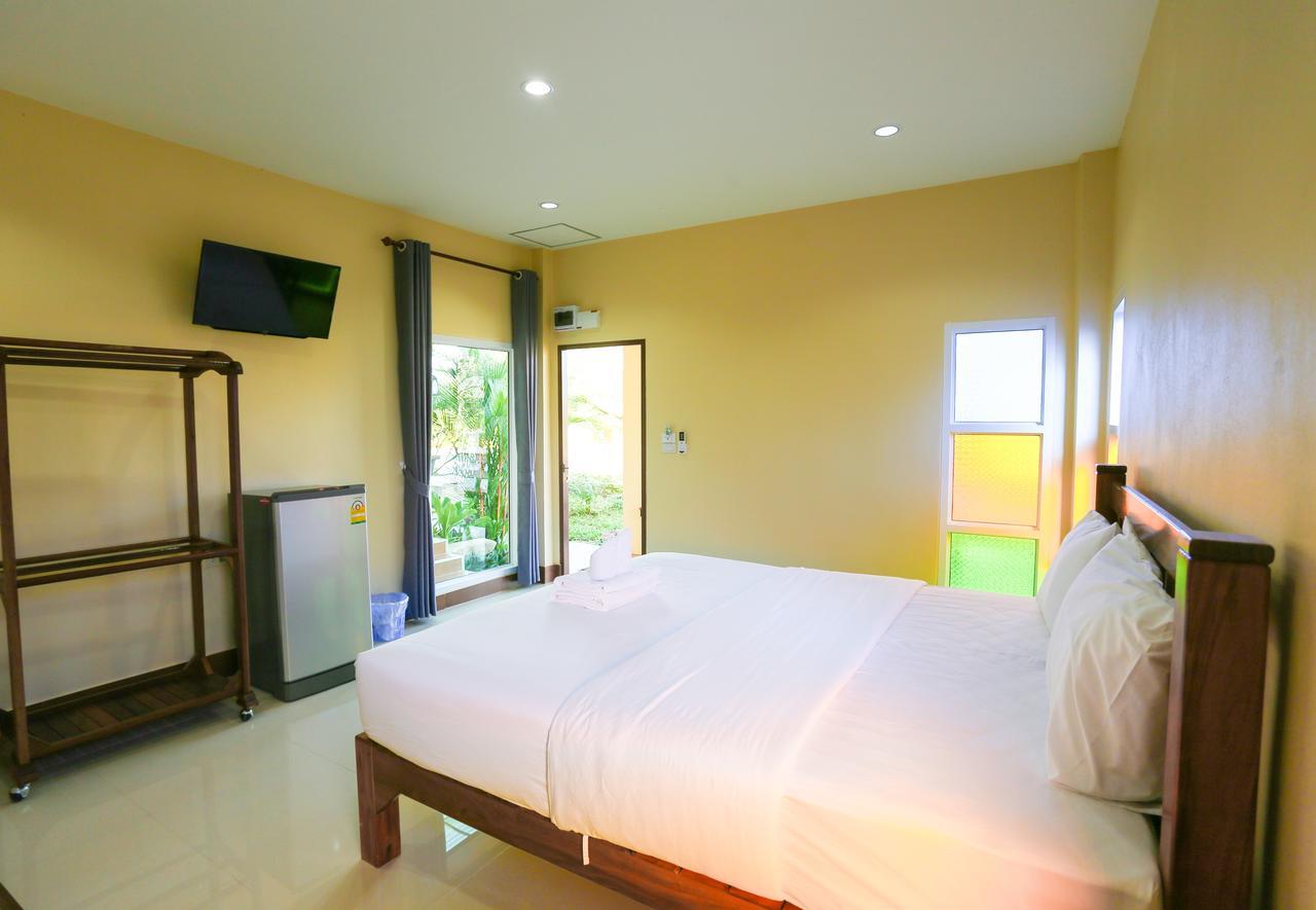 Huan Soontaree Hotel Ban Phe Buitenkant foto