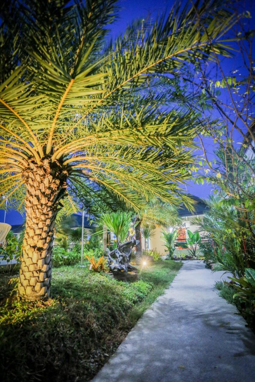 Huan Soontaree Hotel Ban Phe Buitenkant foto